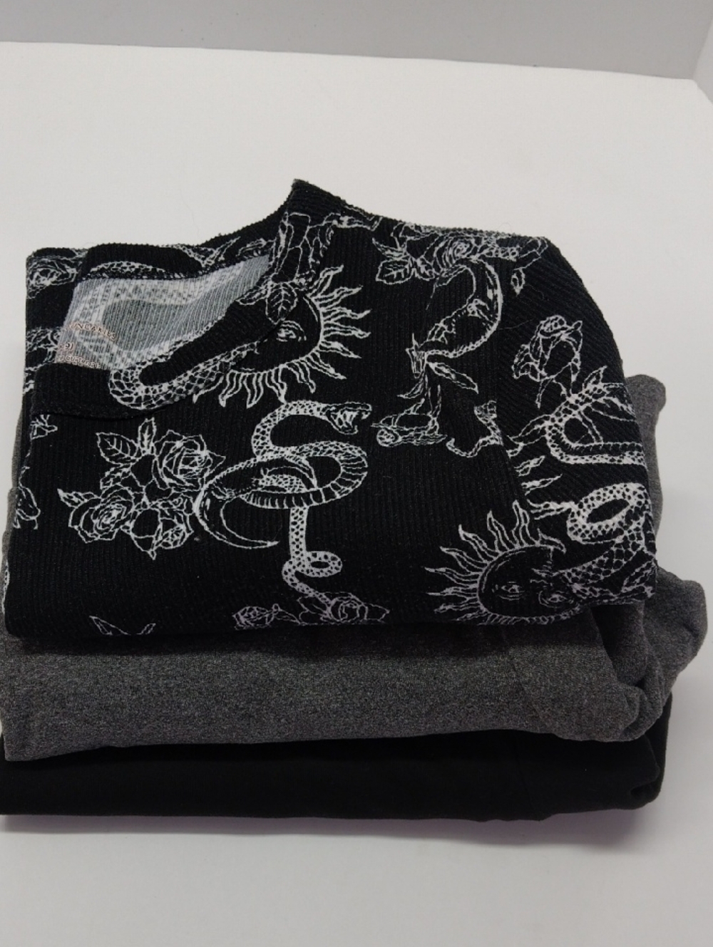 No Boundaries Black Sun, Snake & Rose Ribbed Long Sleeve Top & 2 Others - Picture 9 of 9